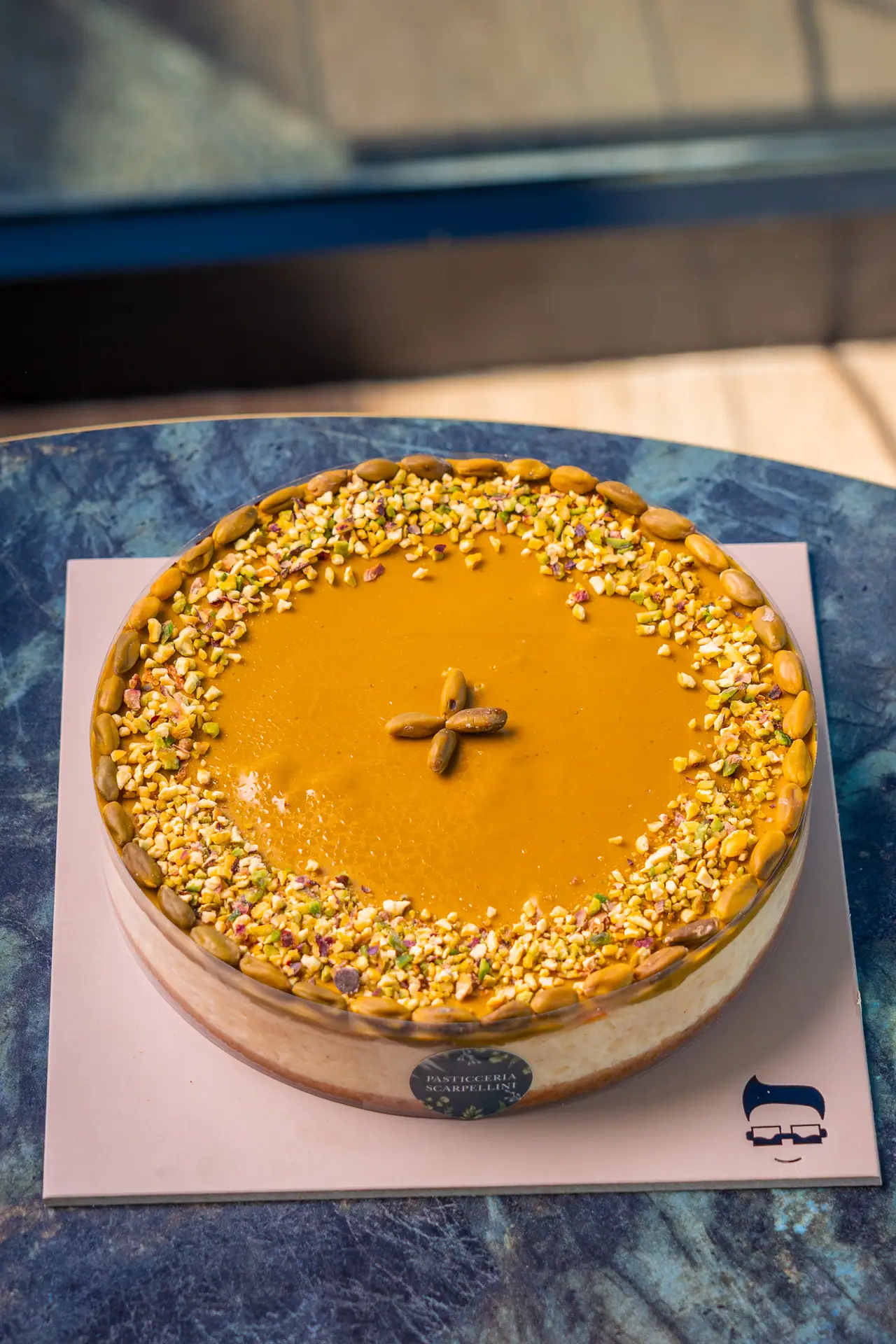 Cheesecake al pistacchio con granella